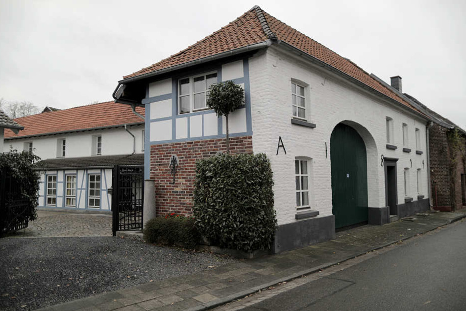 Das Stadtgebiet der Stadt Erkelenz ist Teil des Rheinischen Braunkohlenreviers und ist von dem Tagebau Garzweiler II betroffen.