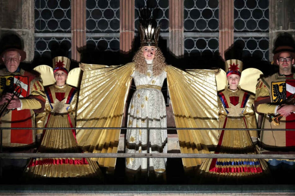 Von der Empore der Frauenkirche aus, wird das Christkind den Traditionsmarkt eröffnen. (Archiv)