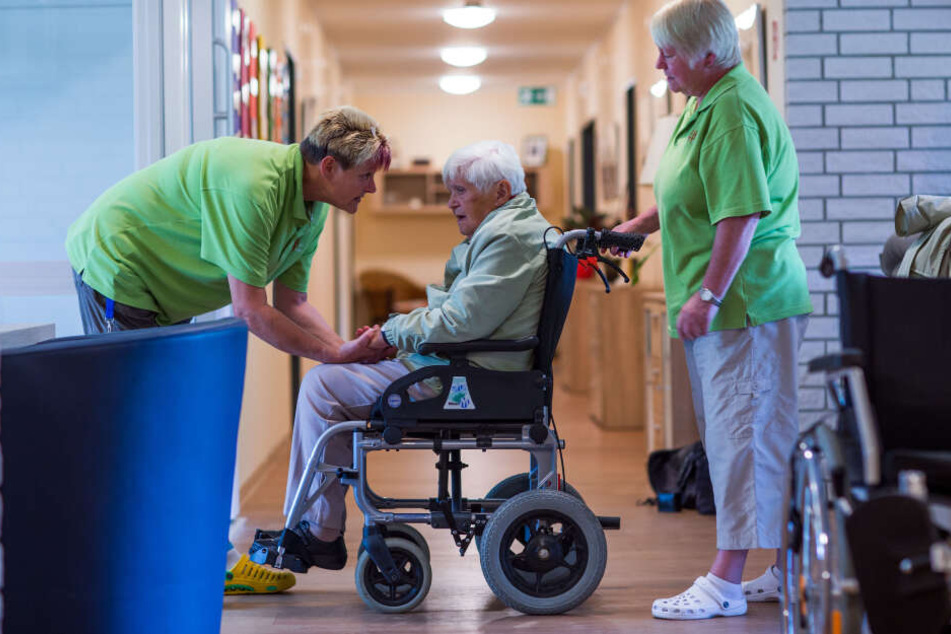 Über 50.000 Sachsen leben in Pflegeheimen, müssen mit teils erheblich steigenden Kosten rechnen.