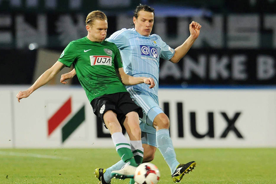 Am 26. März 2014 trug Dennis Grote
(l.) noch das Münster-Trikot. Hier führte er einen Zweikampf gegen Marc Hensel.
Der CFC verlor damals mit 1:3.