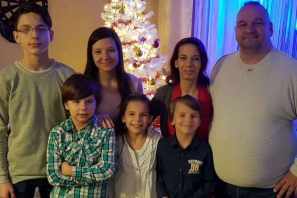 Über gofundme kann Geld für die Familie gespendet werden.