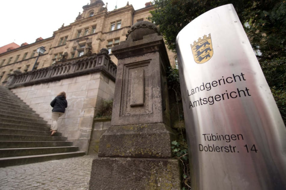 Am Freitag fiel die Entscheidung am Tübinger Landgericht: Bei bereits abgeschlossenen Einlagegeschäften sind Negativzinsen im Nachhinein verboten.