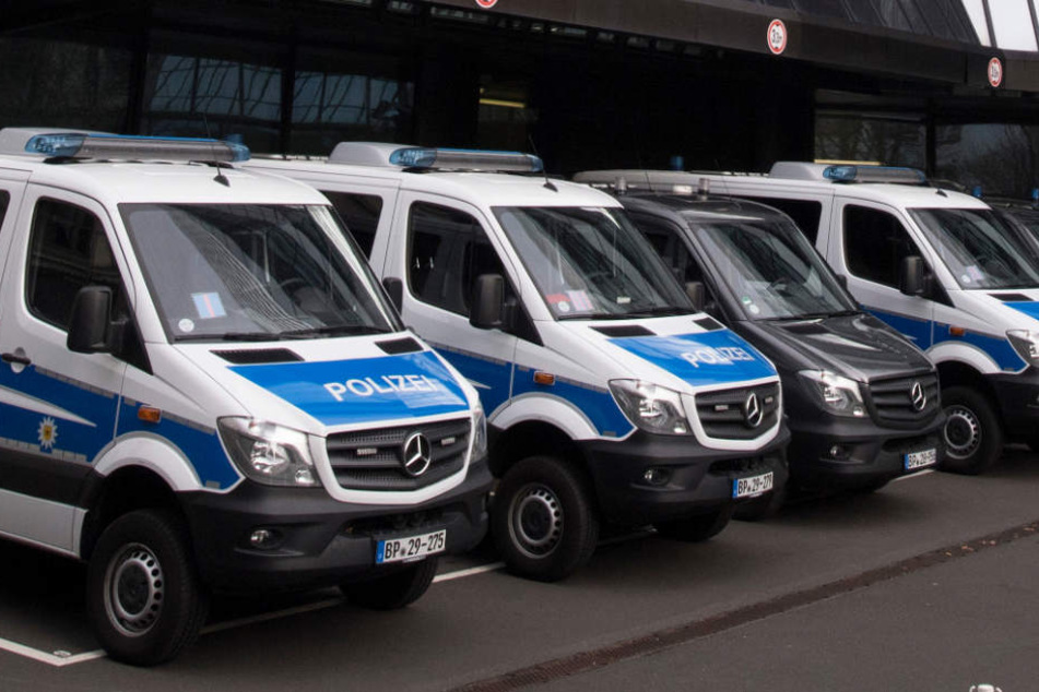 Schon am Donnerstag hatten zahlreiche Ermittler die Zentrale der Deutschen Bank durchsucht.