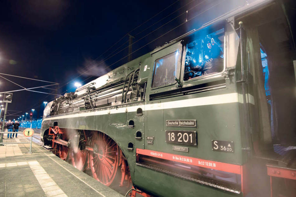 Was für ein Ross: Die Schnellzuglokomotive mit der Nummer 18 201 der
Deutschen Reichsbahn entstand 1960 bis 1961.
