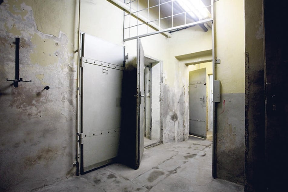 Im Stasi-Knast auf der Bautzner Straße wurden die damals 17-Jährigen verhört und bis zur Verurteilung gefangen gehalten.