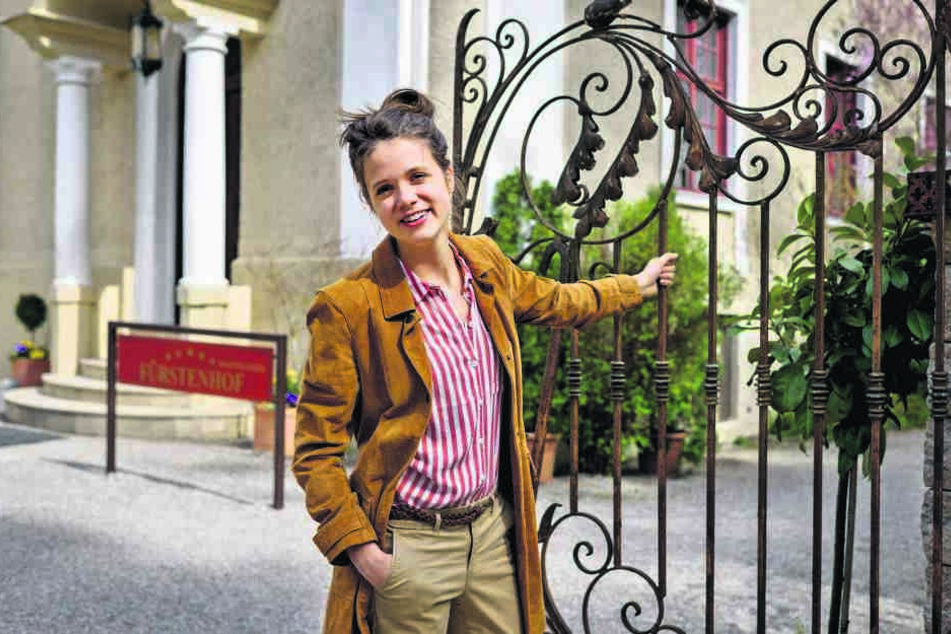 Hex, hex! Für Sidonie von Krosigk (28) öffnet sich das Tor zum "Fürstenhof".