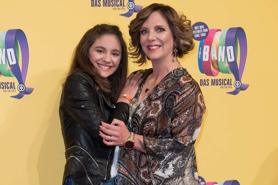 Danni Büchner mit ihrer Tochter Jada.
