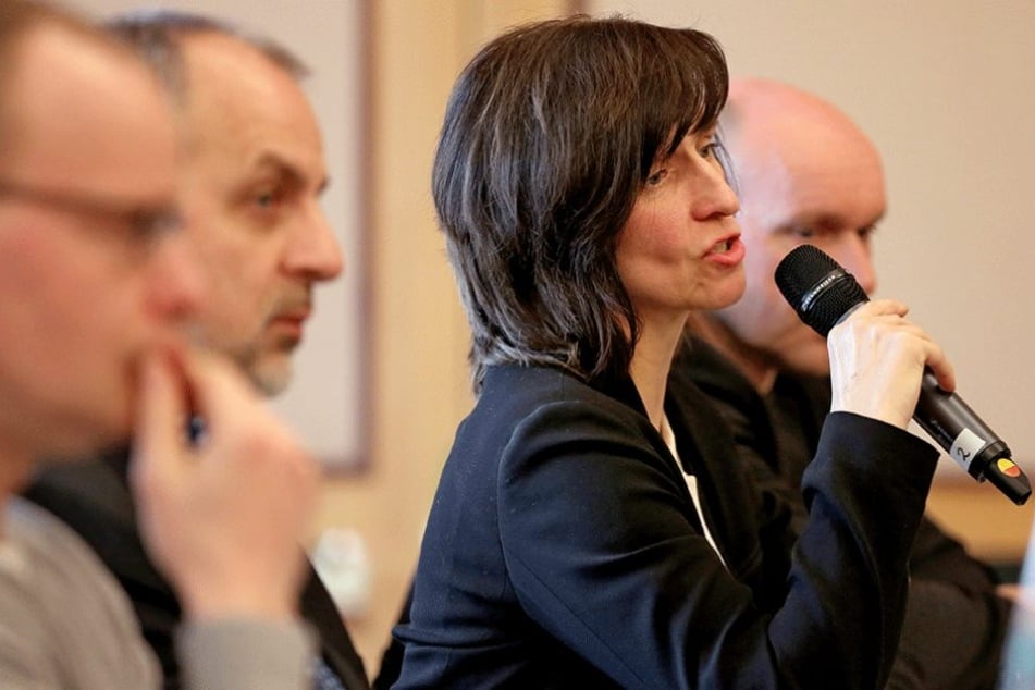 ie Fraktionsvorsitzenden der Berliner Linke-Fraktion, Carola Bluhm, spricht auf der Klausurtagung in Leipzig.