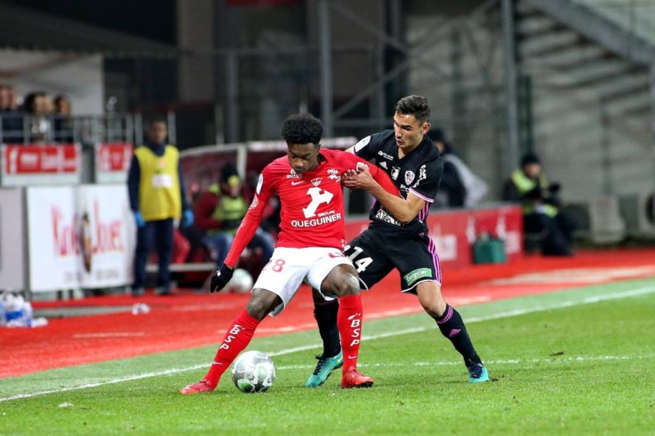 Auf Lenny Pintor (l.) ist RB Leipzig angeblich scharf. Der 17-Jährige steht beim französischen Zweitligisten Stade Brest noch bis 2020 unter Vertrag.