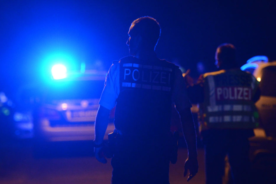 Eine halbe Stunde verfolgten die Beamten den Mann, ehe dessen Flucht am Polizeigebäude endete. (Symbolbild)