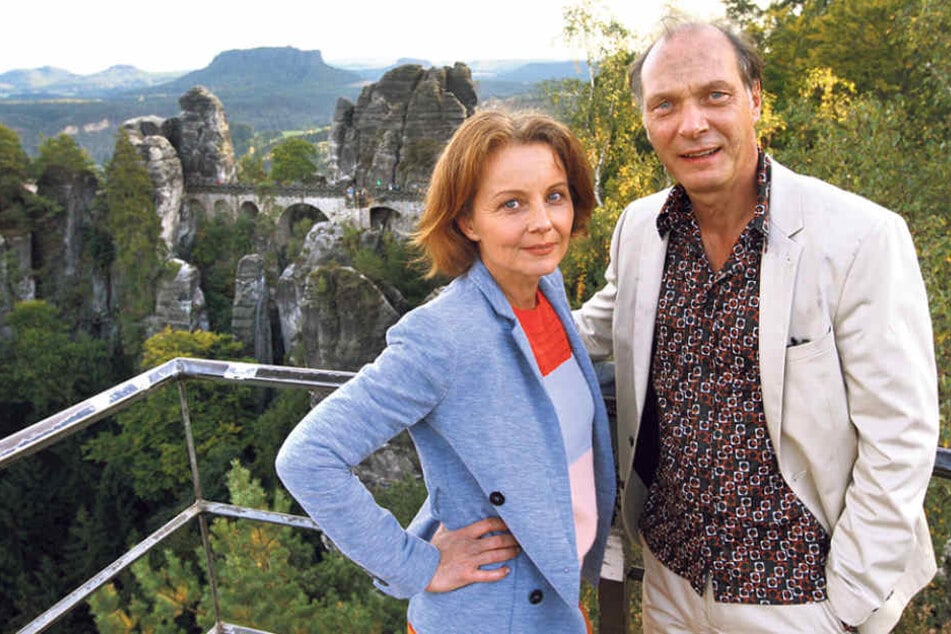 Die Schauspieler Carina Nicolette Wiese (49) und Martin Brambach (50) zeigten
sich beeindruckt von Fels-Kulisse.
