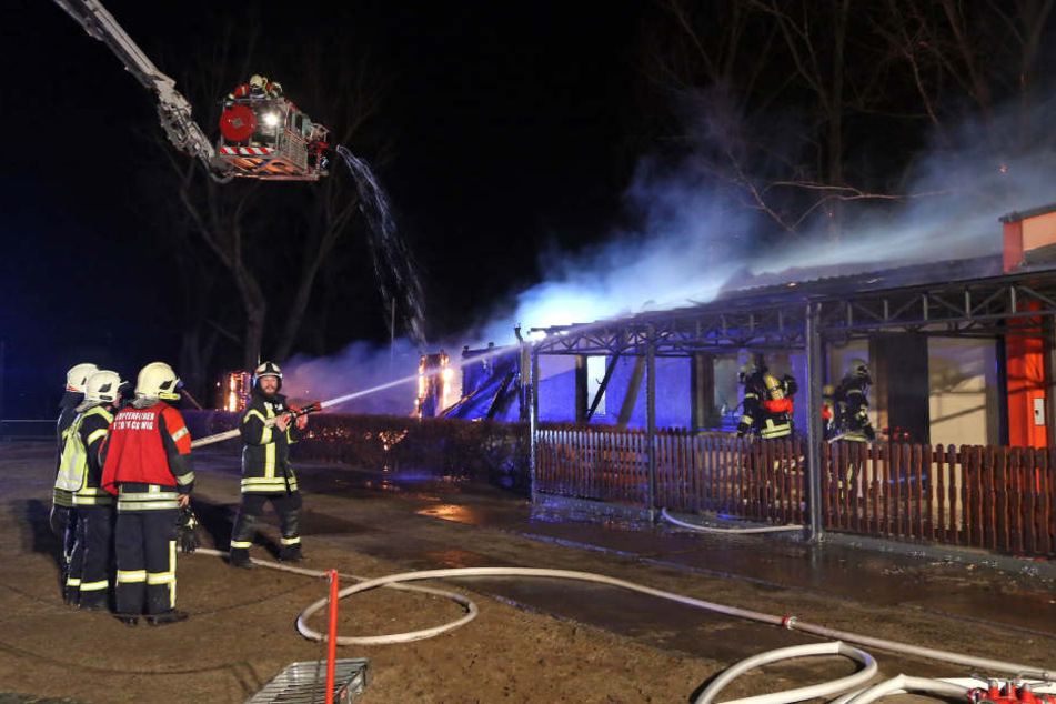 Das Vereinsheim in Coswig brannte völlig nieder.