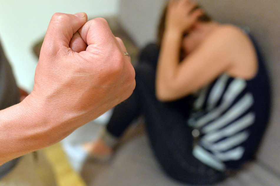 Schläge und Beschimpfungen gehörten zum Training dazu. Vor Gericht geht es um Nötigung, sexuellen Missbrauch und Beleidigung. (Symbolbild)
