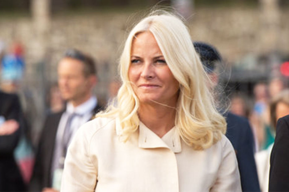 Seit Jahren zeigt die norwegische Kronprinzessin Mette-Marit (44) großes Engagement für Literatur und Lesen.