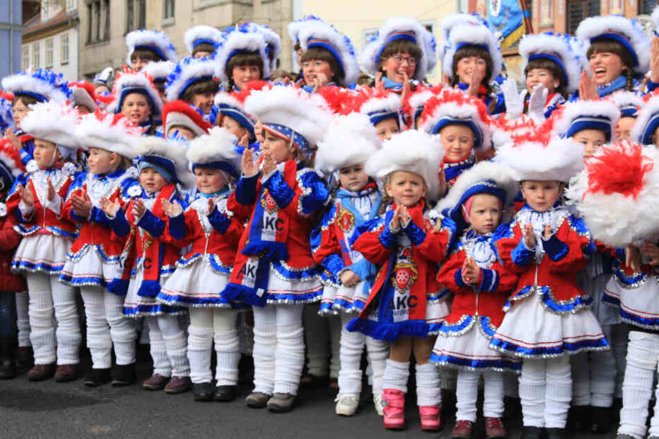 Die Großen und kleinen Freunde des Karneval haben gemeinsam den Auftakt der Saison gefeiert.