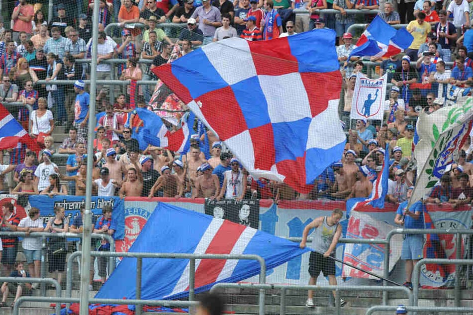 Der Traditionsverein Wuppertaler SV steht vor einer schwierigen Zukunft (Archivbild).