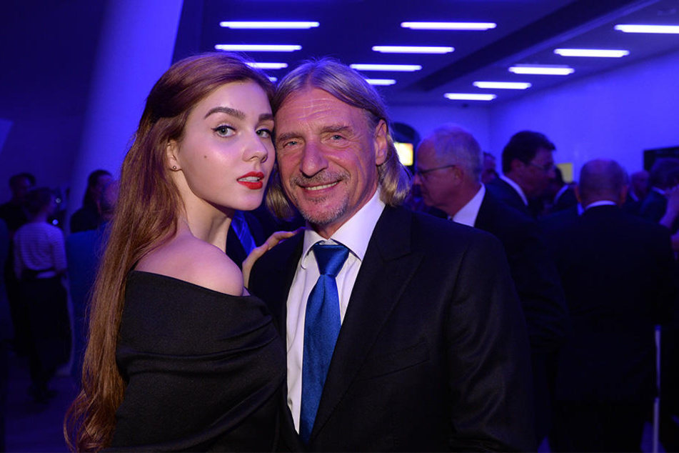 Nathalie Volk und Frank Otto wollen heiraten, sie träumt auch schon von Nachwuchs.