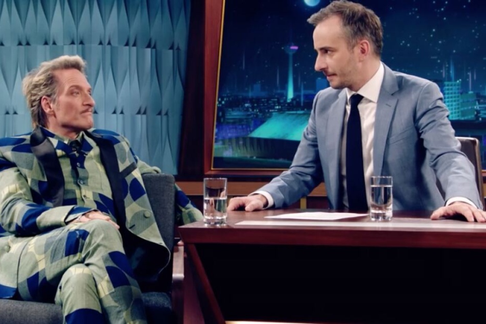 Jan Böhmermann fragt Bela B. nach der Zukunft der Band.