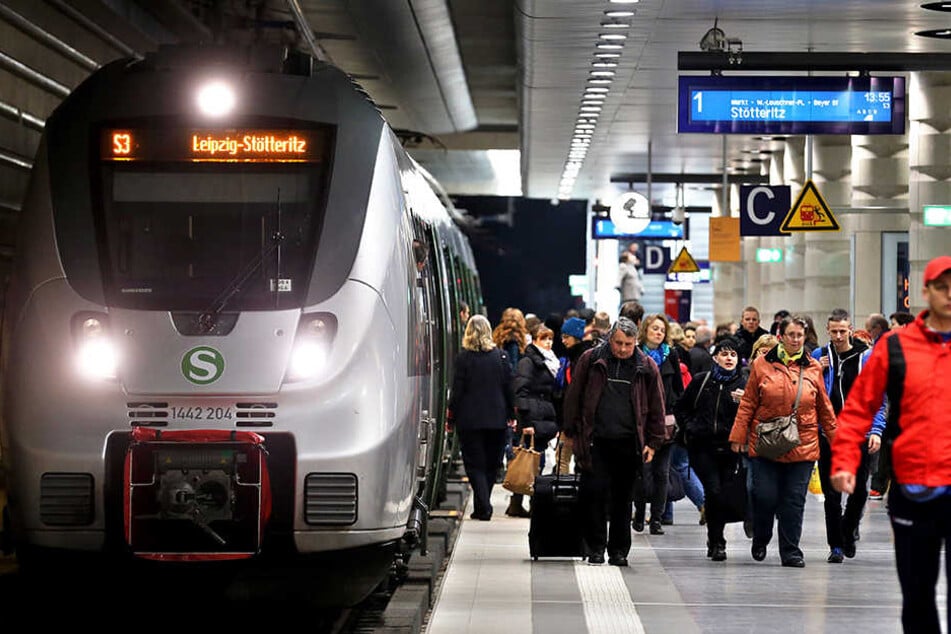 Am Hauptbahnhof wurde ein verdächtiger Gegenstand gefunden. Der City-Tunnel wurde abgeriegelt. (Symbolbild)