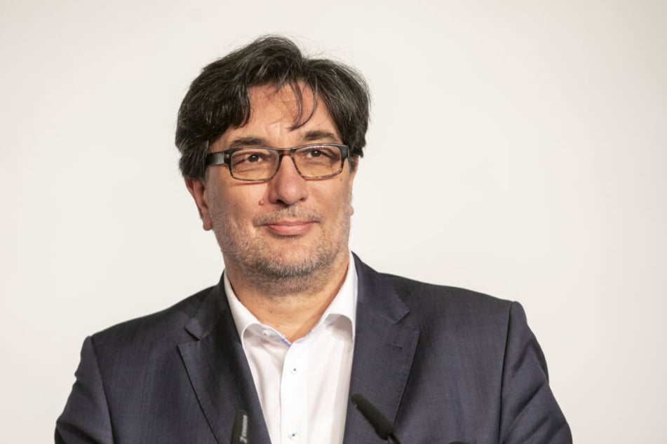 "Kompass verloren": Sachsens Linken-Chef Stefan Hartmann (51) wirft dem Opernball-Verein vor, sich zum "Büttel eines Gewaltherrschers" zu machen.