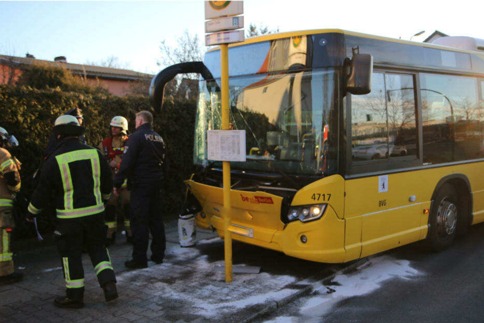 Mehrere Menschen wurden bei dem Unfall verletzt.