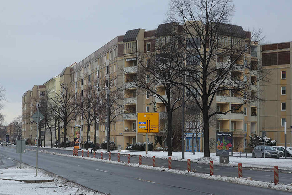 Auf der Albertstraße wurde der Rentner angesprochen.