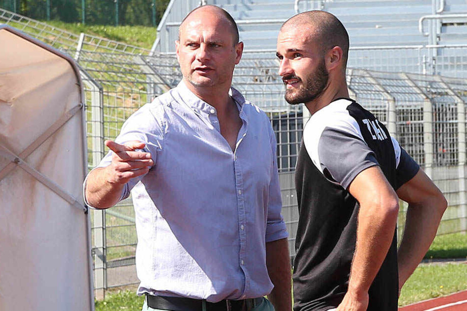 Nico Antonitsch (r.) im Gespräch mit FSV-Sportdirektor David Wagner.