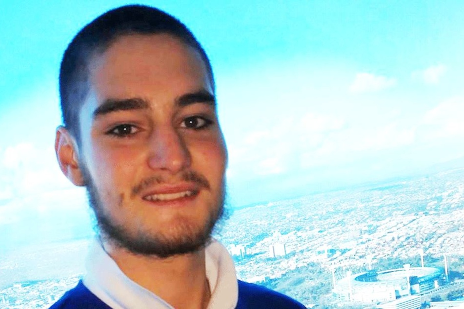 James R. (19).