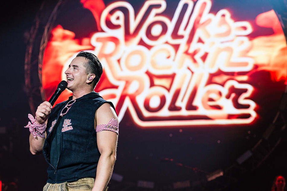 Andreas Gabalier ist vor allem bei den weiblichen Schlager-Fans absolut beliebt, aber auch nicht unumstritten wegen seines Frauenbildes.