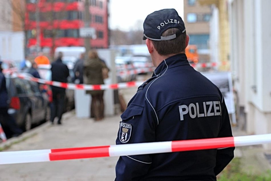Die Berliner Polizei sucht nacht dem Ohrbeißer aus Mitte (Symbolbild).