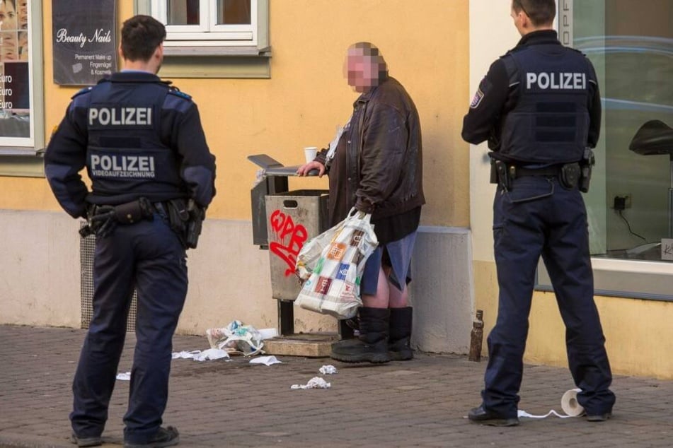 Dolores F., hier kurz vor einem Gerichtstermin im Februar, wurde nun in Leipzig erwischt, als sie ein reichhaltiges Abendessen nicht bezahlte.