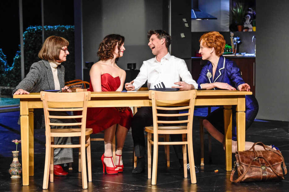 Das Darsteller-Quartett von "Der dressierte Mann" (v.l.): Christine Gabsch, Seraina Leuenberger, Marko Bullack und Ulrike Euen.