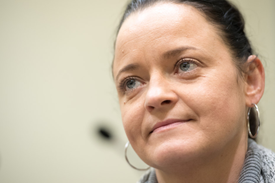 Beate Zschäpe hat zwei Befangenheitsanträge gegen Richter Manfred Götzl gestellt.