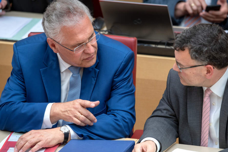 Bayerns Innenminister Joachim Herrmann (l.) sorgt mit seinem Vorstoß für Aufsehen.