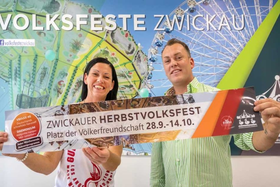 Die Veranstalter Silke (49) und Marco Walz (39) blicken dem bisher größten Zwickauer Herbst-Volksfest entgegen.