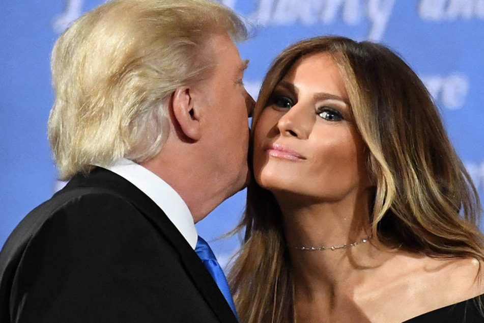 Donald Trump könne sogar "Frauen zwischen die Beine grapschen" (und sie ließen es geschehen)... - hier mit Ehefrau Melissa.
