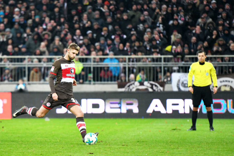 Lasse Sobiech soll wieder vorangehen und den FC St. Pauli zum Klassenerhalt führen.