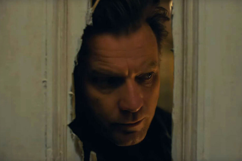 Ikonisch: Danny Torrance (Ewan McGregor) auf den Spuren seines Vaters Jack (1980 von Jack Nicholson verkörpert).