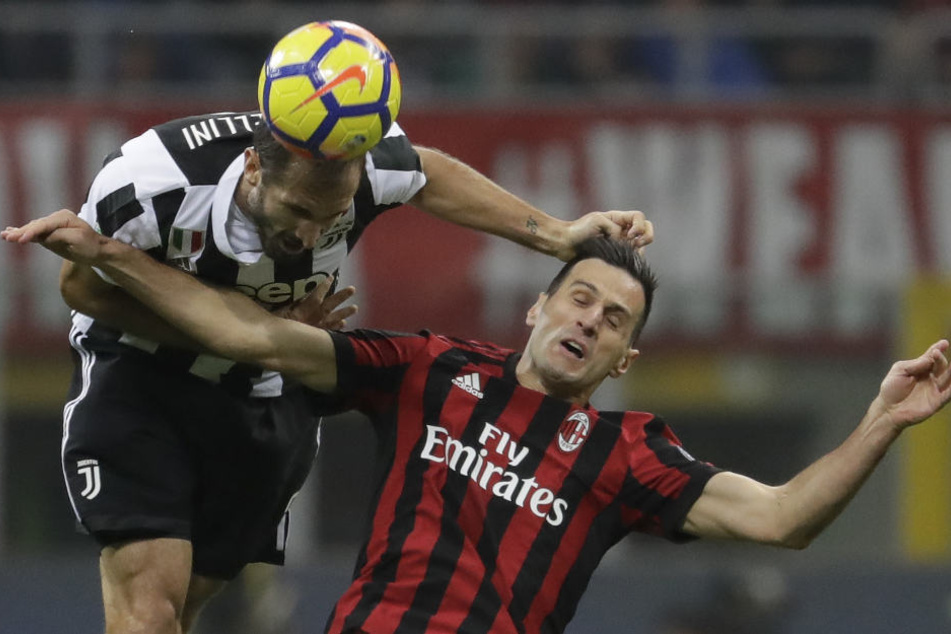 Nikola Kalinic (re.) ist bei Milan nur zweite Wahl.