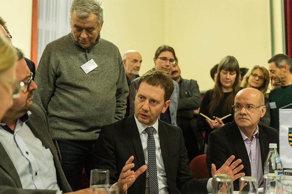 Der neue MP setzt auf Dialog mit den Bürgern, will so Vertrauen wiedergewinnen.