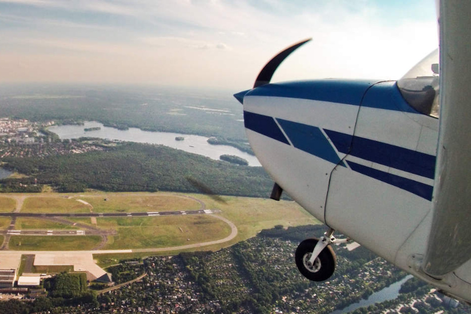 Die Spitze eines Flugzeugs des Typ 'Cessna 172'.