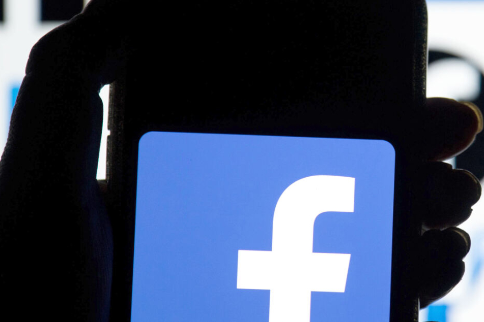 Facebook will deutlich schneller Auskunft an Strafverfolger erteilen. (Symbolbild)