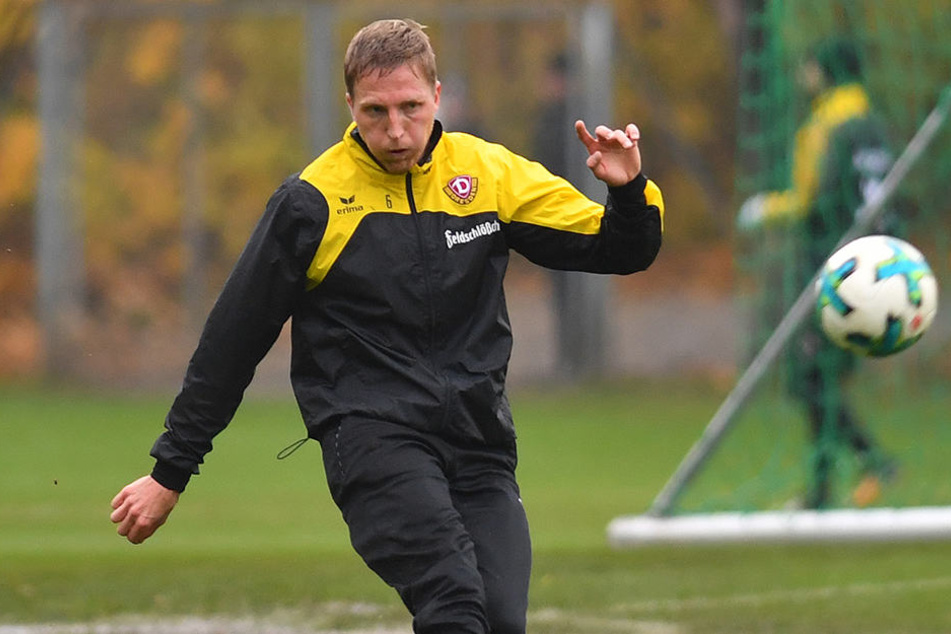 Er haut wieder an den Ball! Dynamo-Kapitän Marco Hartmann trainierte am Freitag voll mit und dürfte am Montag gegen Kaiserslautern sein Comeback feiern.