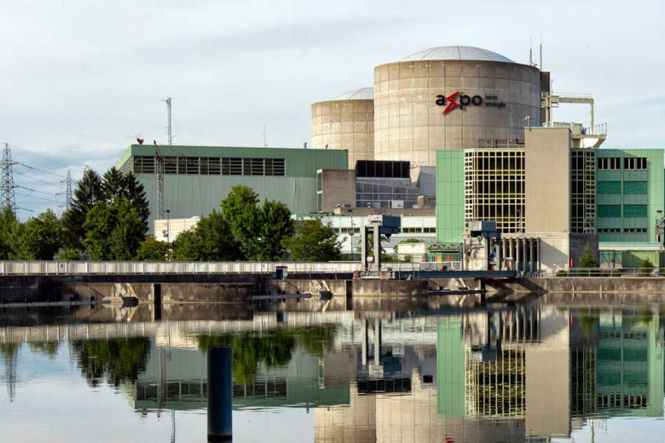 An der Grenze zu Baden-Württemberg liegt das älteste Kernkraftwerk der Welt. Und es hat gravierende Mängel.