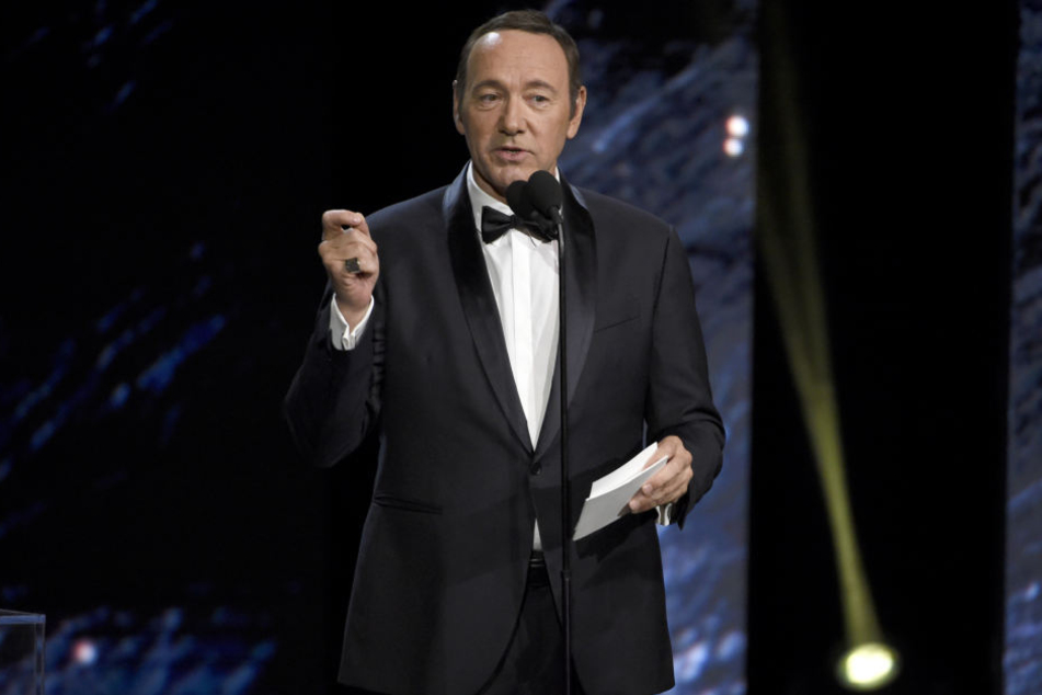 Kevin Spacey (59) soll mehrere Männer sexuell belästigt haben.
