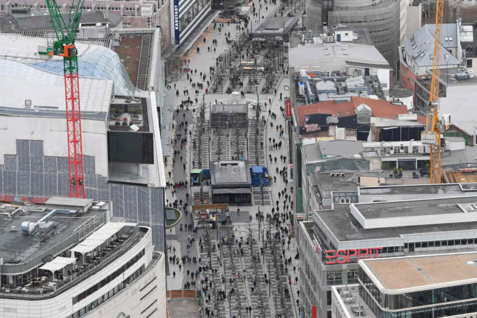 Immer was los: Die Zeil ist die Haupt-Einkaufsstraße in Frankfurt.