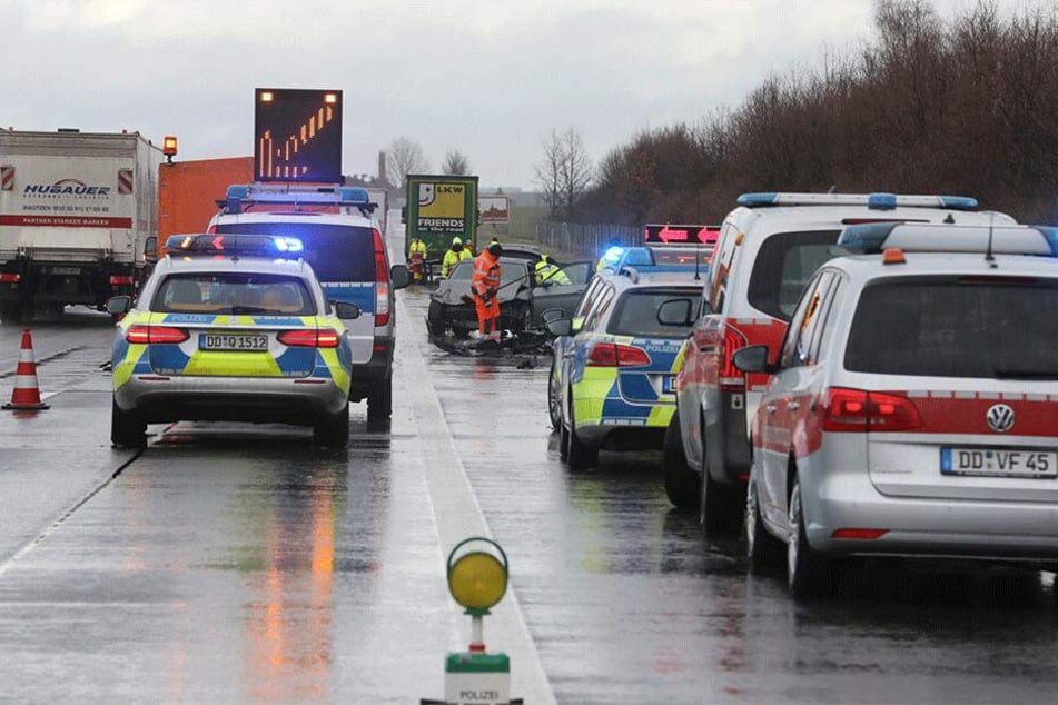 Die Polizei musste die A4 teilweise sperren.