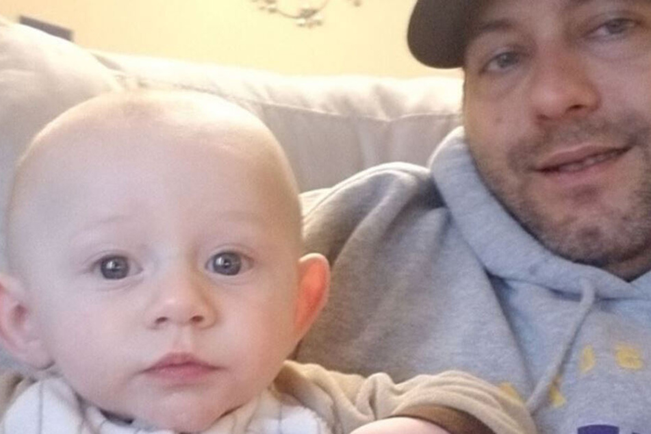 Vater Nate mit seinem Sohn Jaxon, kurz bevor sein Junge starb.