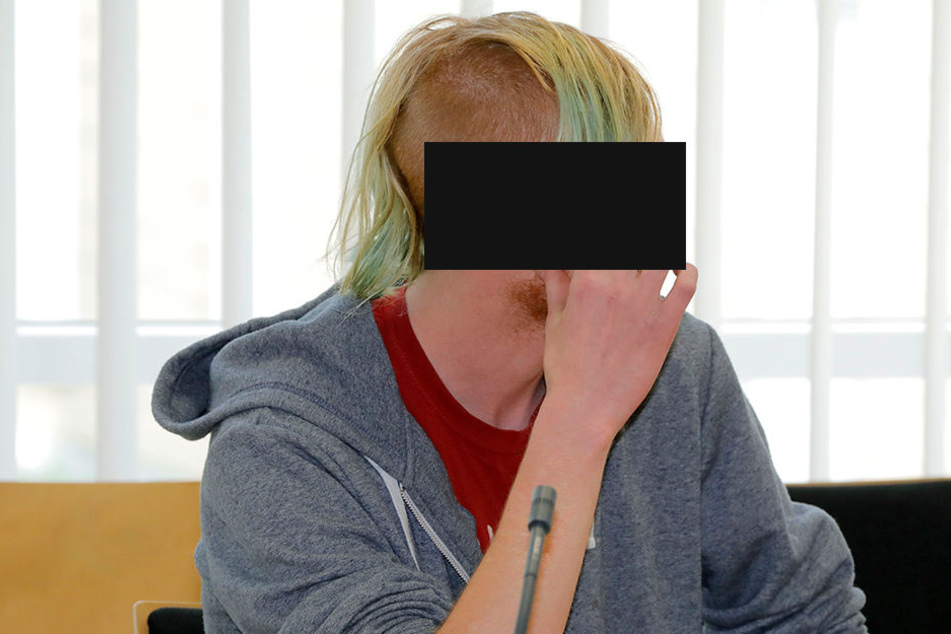 Vincent L. (22) am Montag vor dem Amtsgericht in Chemnitz.