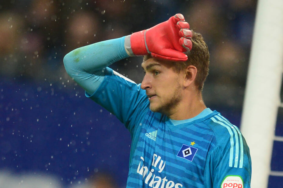 Julian Pollersbeck muss genau überlegen, wo er kommende Saison spielen will.